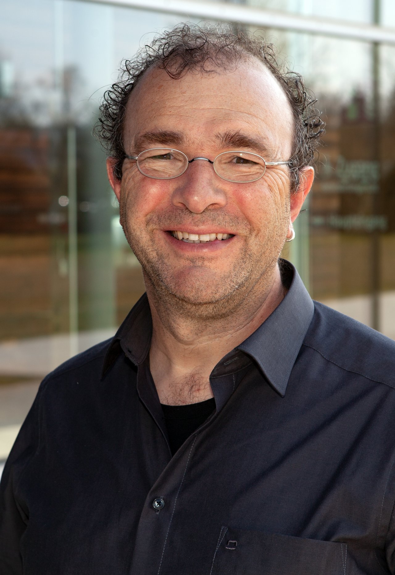 Portraitfoto von Dr. Stefan Walz